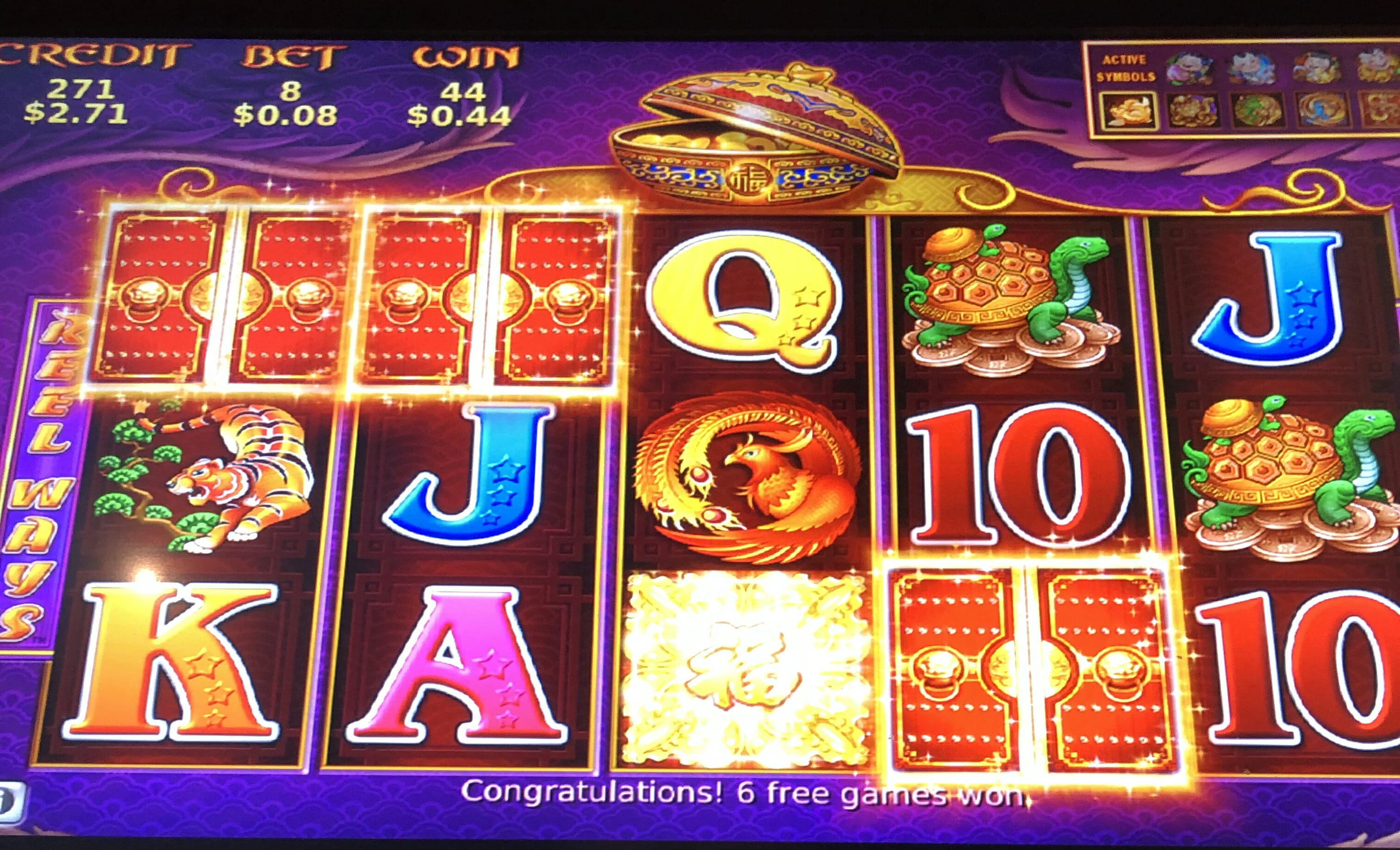 Play 5 Treasures Slot Online