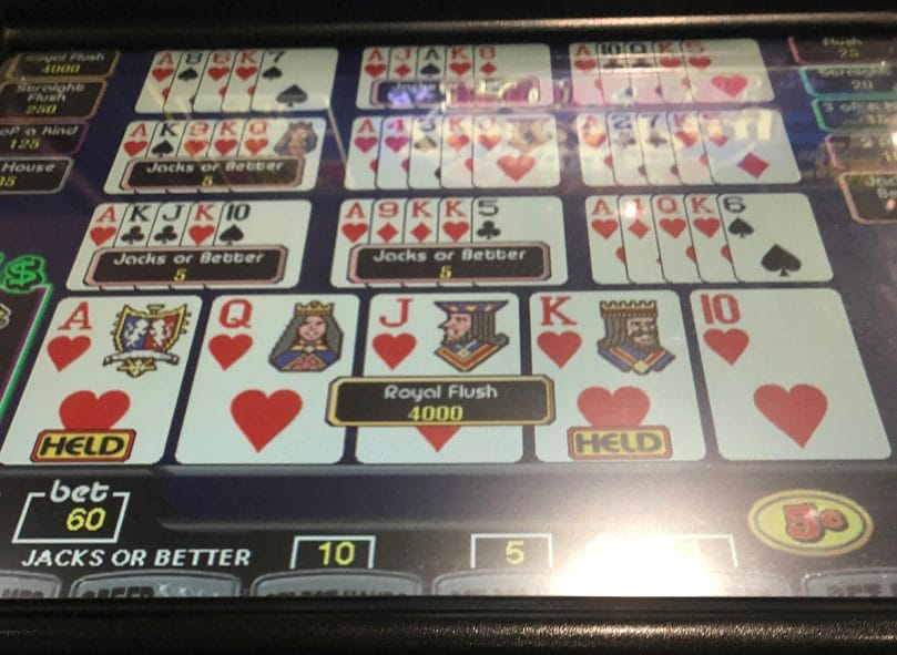 Juicy Payout At The Casino - Thoroughbred News Slot Machine
