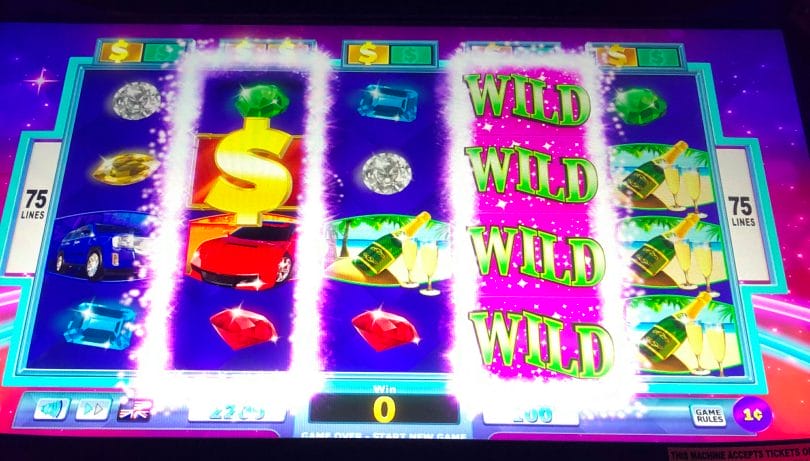 Wheel of Fortune 4D one reel wild and another triggered