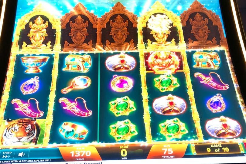 Golden Jungle Slot Machine