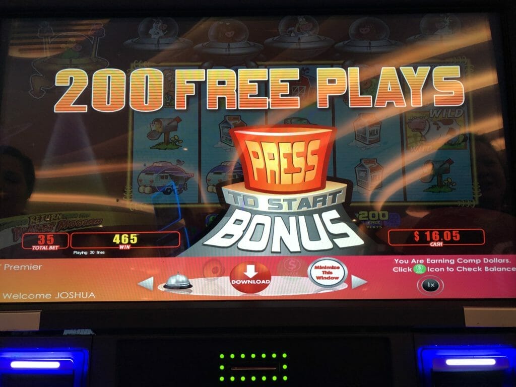 Invaders Return from Planet Moolah by WMS 200 spins