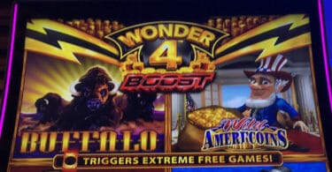 Wonder 4 top box hero