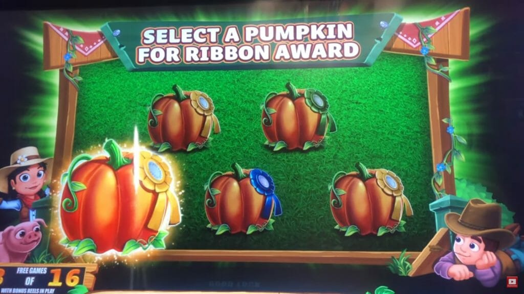 Farmville by Gimmie Games/Aristocrat Mighty Cash multiplier ribbon selection