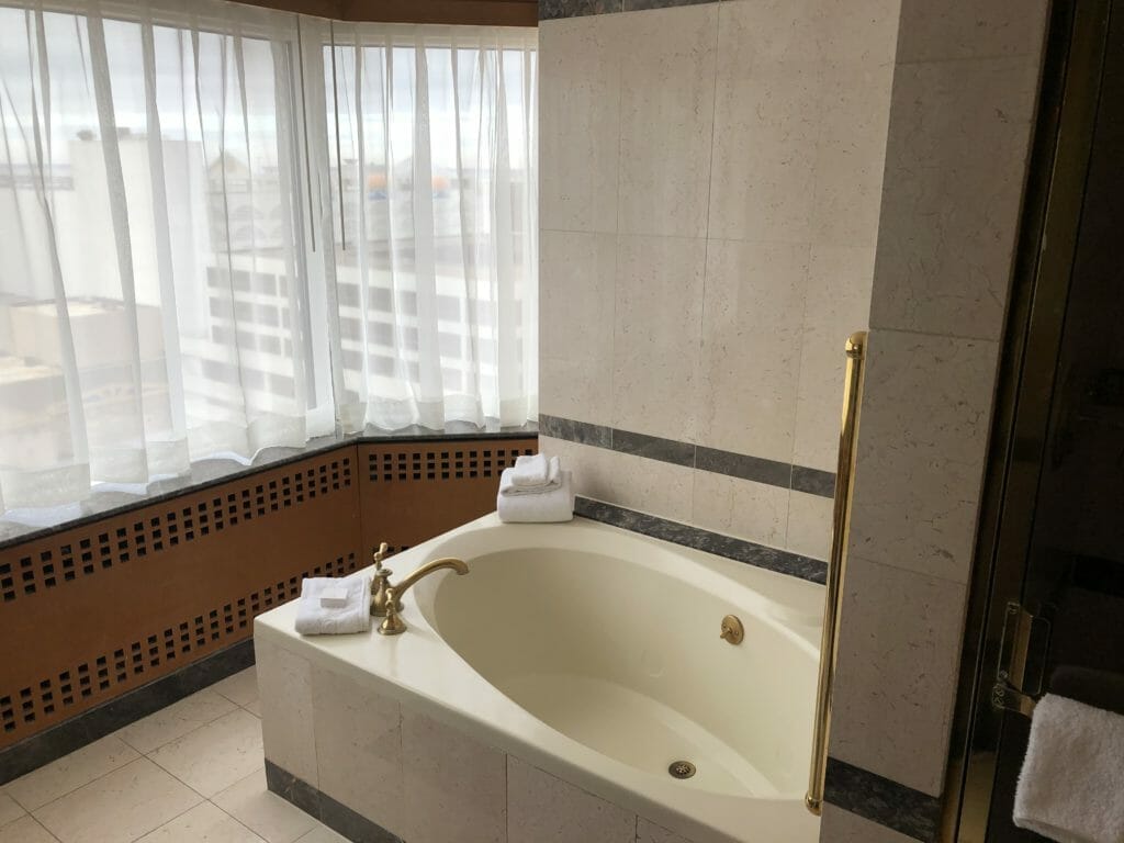 Atlantic City Bally's Tower corner room bathroom