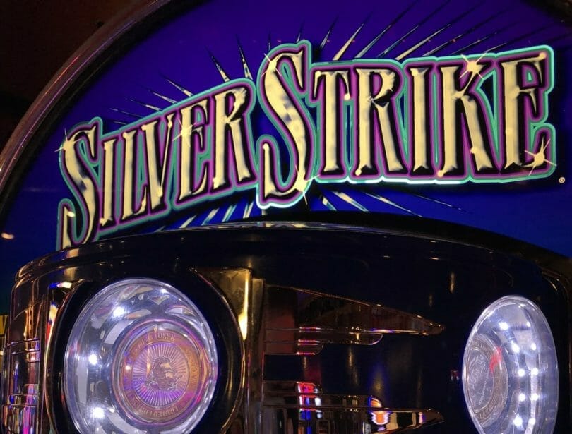 Silver Strike slot machine