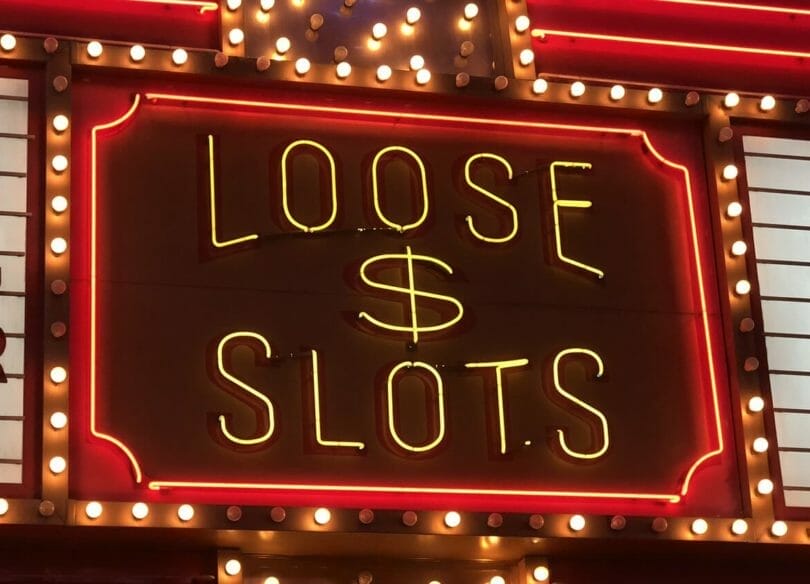 loose slots neon sign