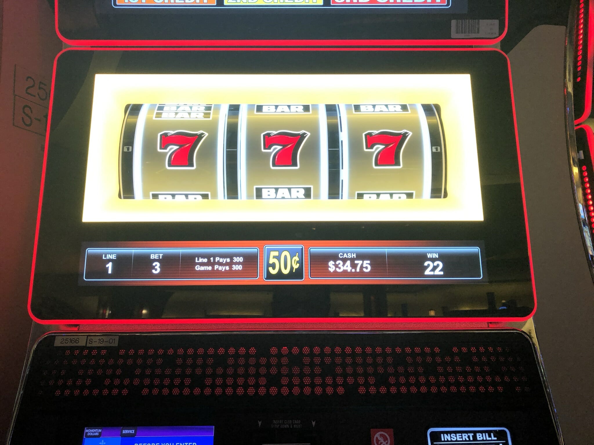 does stopping reel on slot machine help