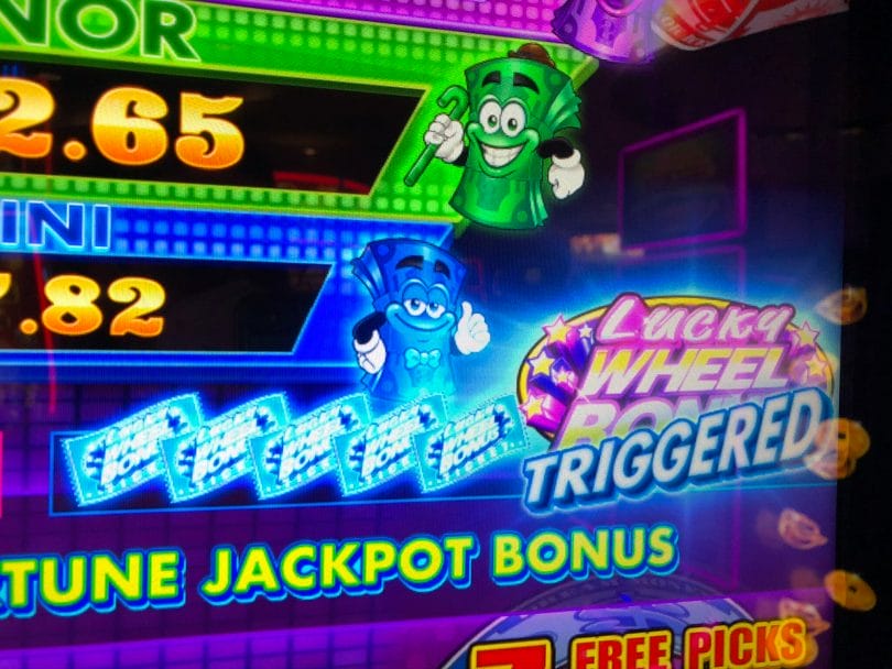 Dream Cash by Aruze Lucky Wheel Bonus Triggered