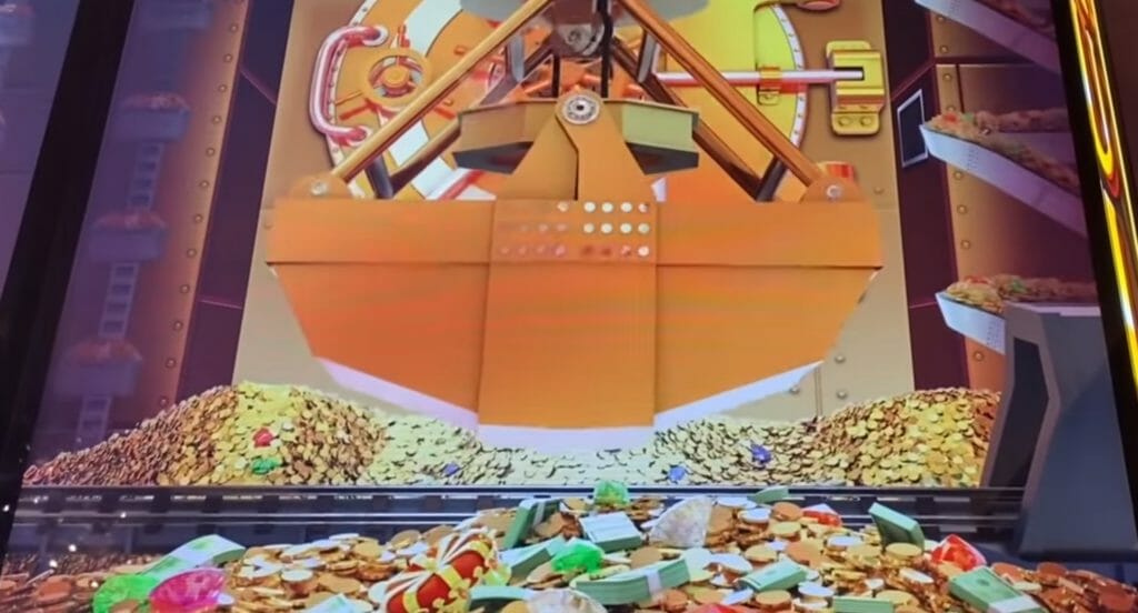 The Vault by Everi claw appears