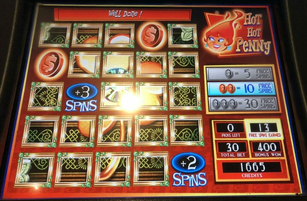 Hot Hot Penny Emerald Eyes by WMS bonus picks two pennies