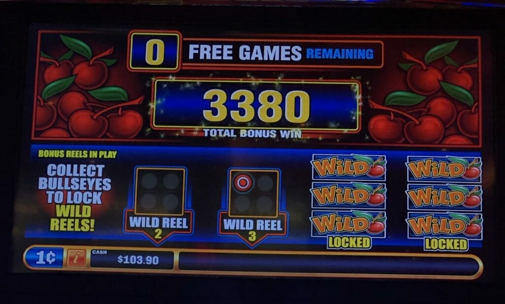 Cherry Red by Bally bonus two reels locked