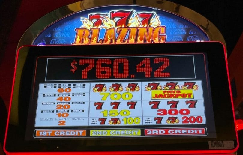 Blazing 7s by Bally pay table