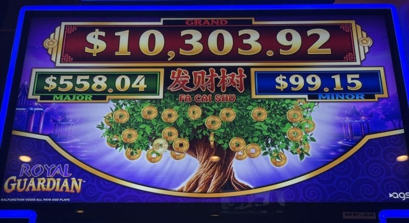 Royal Guardian by AGS top screen with progressives