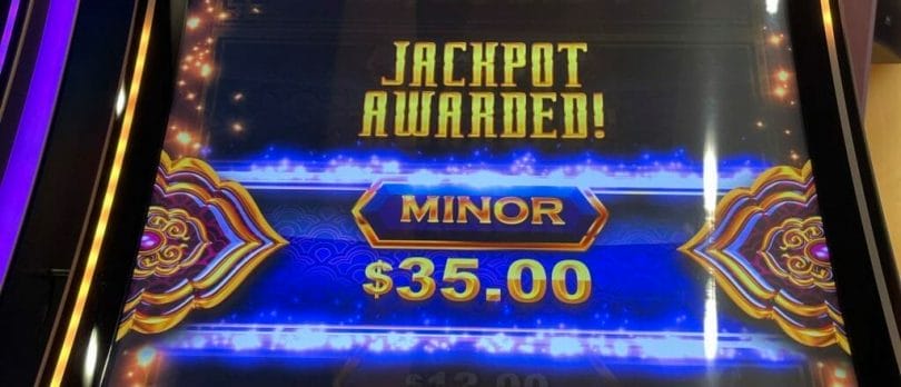 Lucky Ox by IGT jackpot wheel minor jackpot awarded