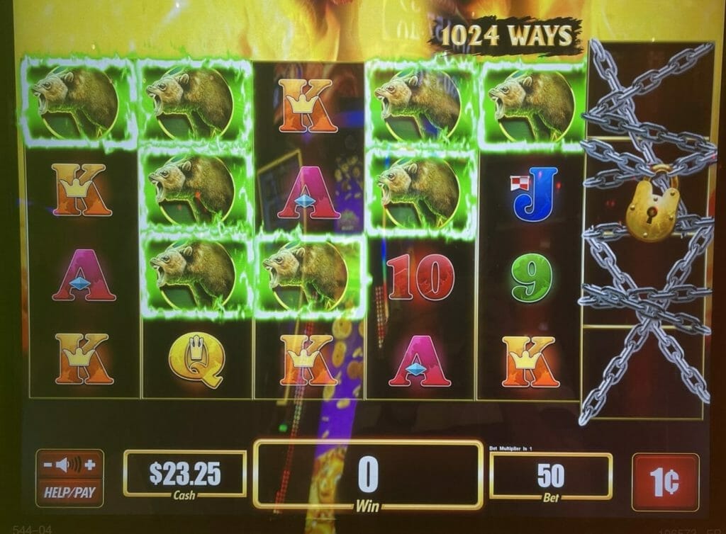 Beast Uncaged by Everi five of a kind animal