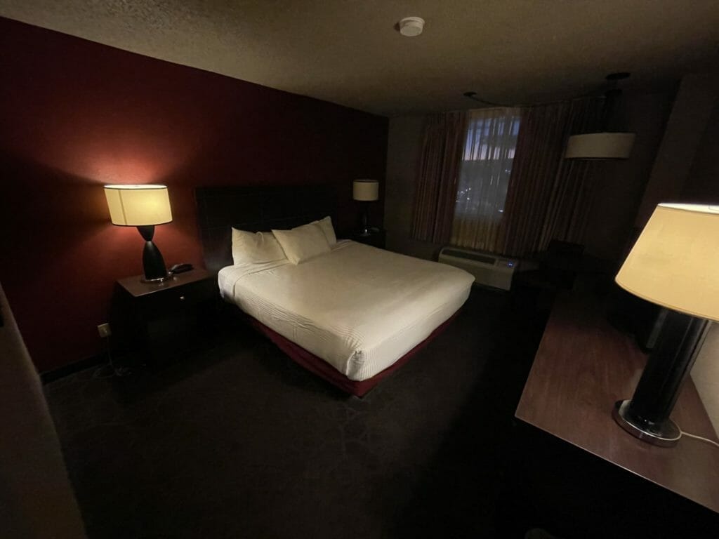 Edgewater Laughlin king bedroom