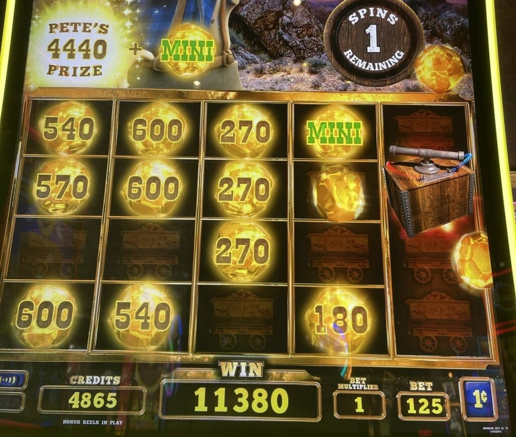 Gold Hills Prospector Pete by Everi lock and respin bonu