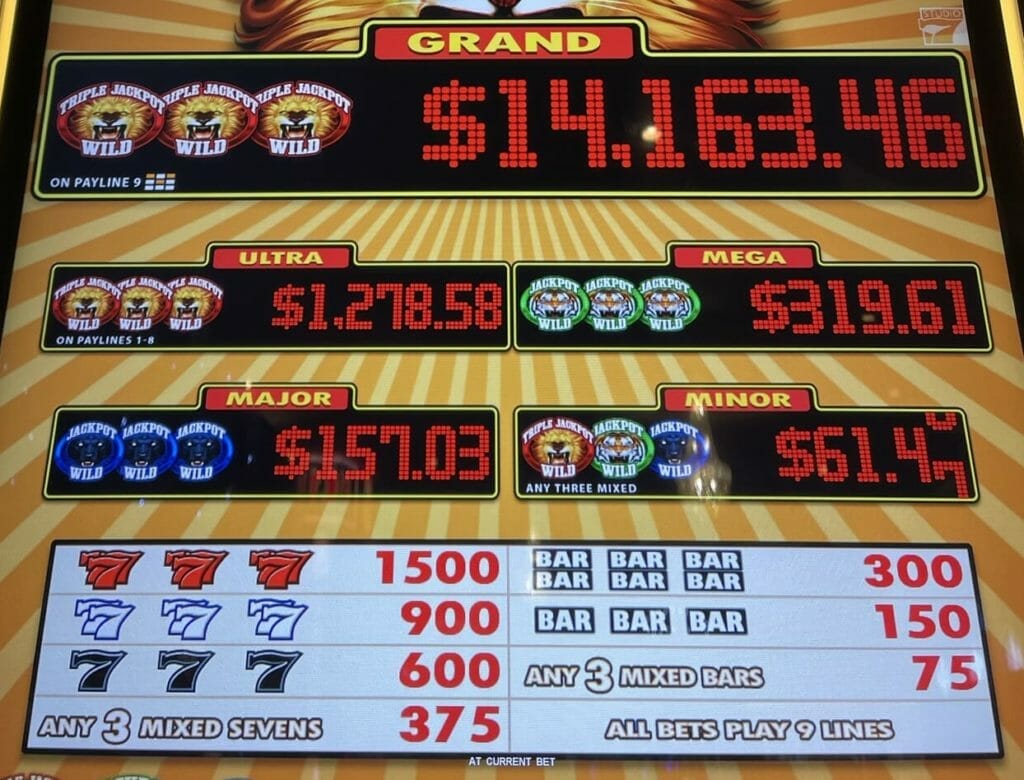 Super Jackpot Grand Triple Lion by Everi progressives and line pays