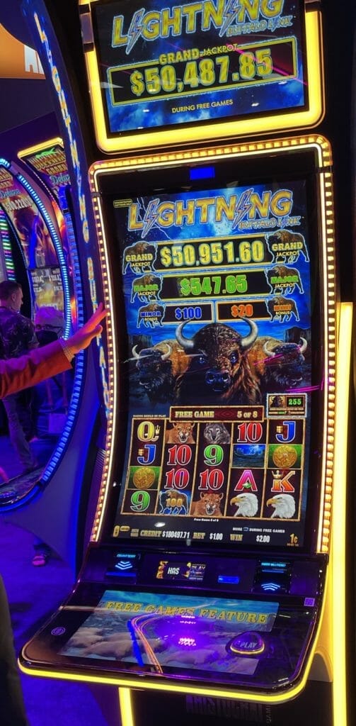 Lightning Buffalo Link by Aristocrat at G2E