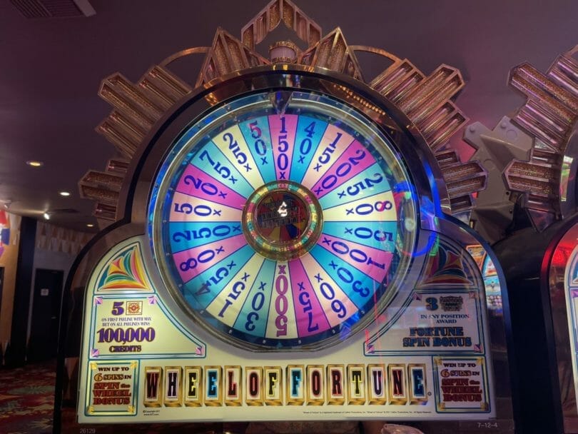 Wheel of Fortune Lucky Spin by IGT wheel