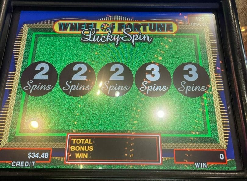 Wheel of Fortune Lucky Spin by IGT spin options