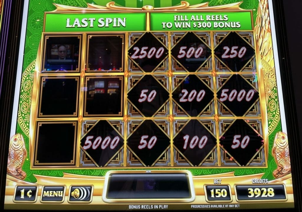 Ultra Rush Gold by Incredible Technologies hold and spin outcome